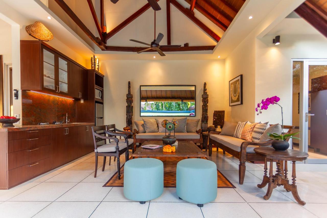 Asrina Villa'S Seminyak Екстериор снимка