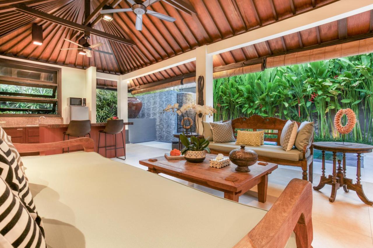 Asrina Villa'S Seminyak Екстериор снимка