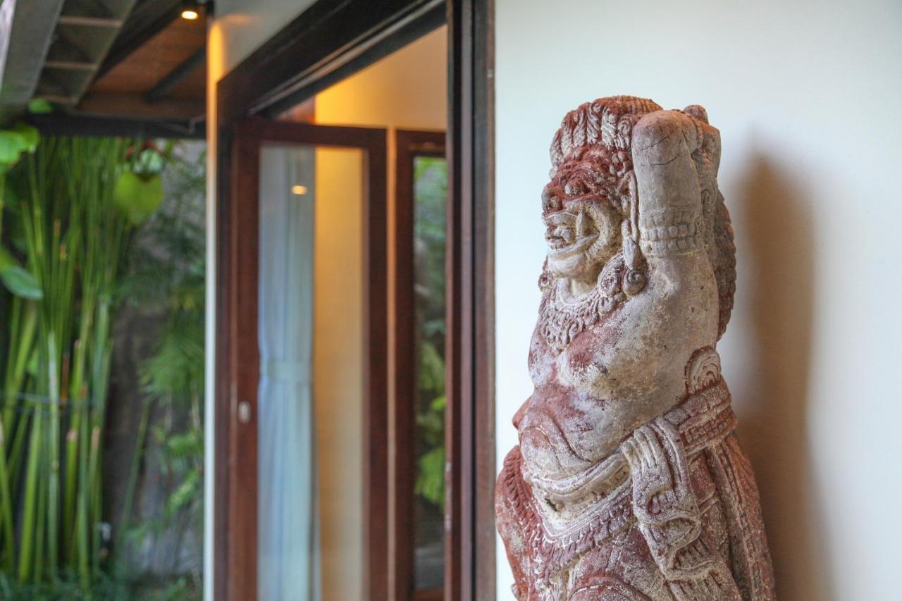 Asrina Villa'S Seminyak Екстериор снимка