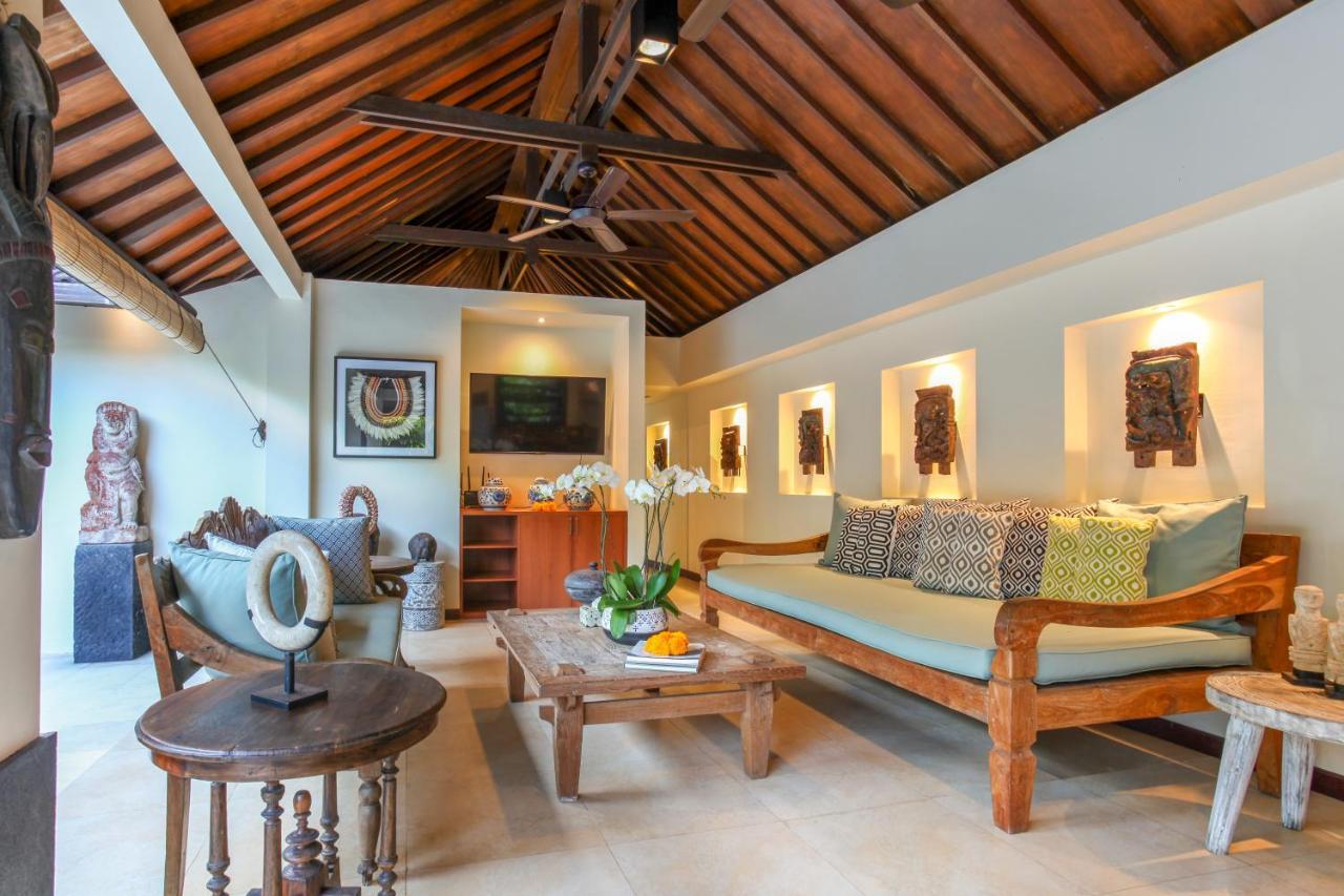 Asrina Villa'S Seminyak Екстериор снимка