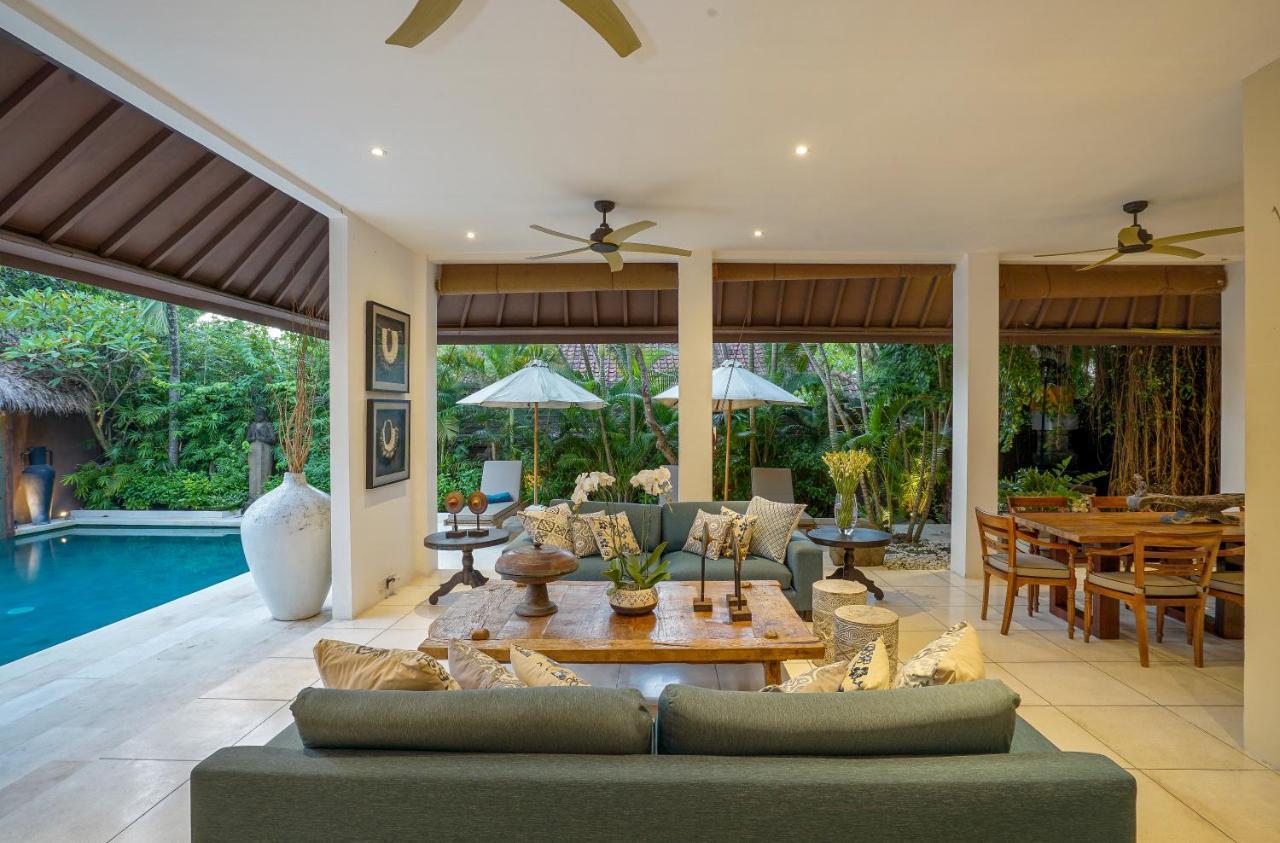 Asrina Villa'S Seminyak Екстериор снимка