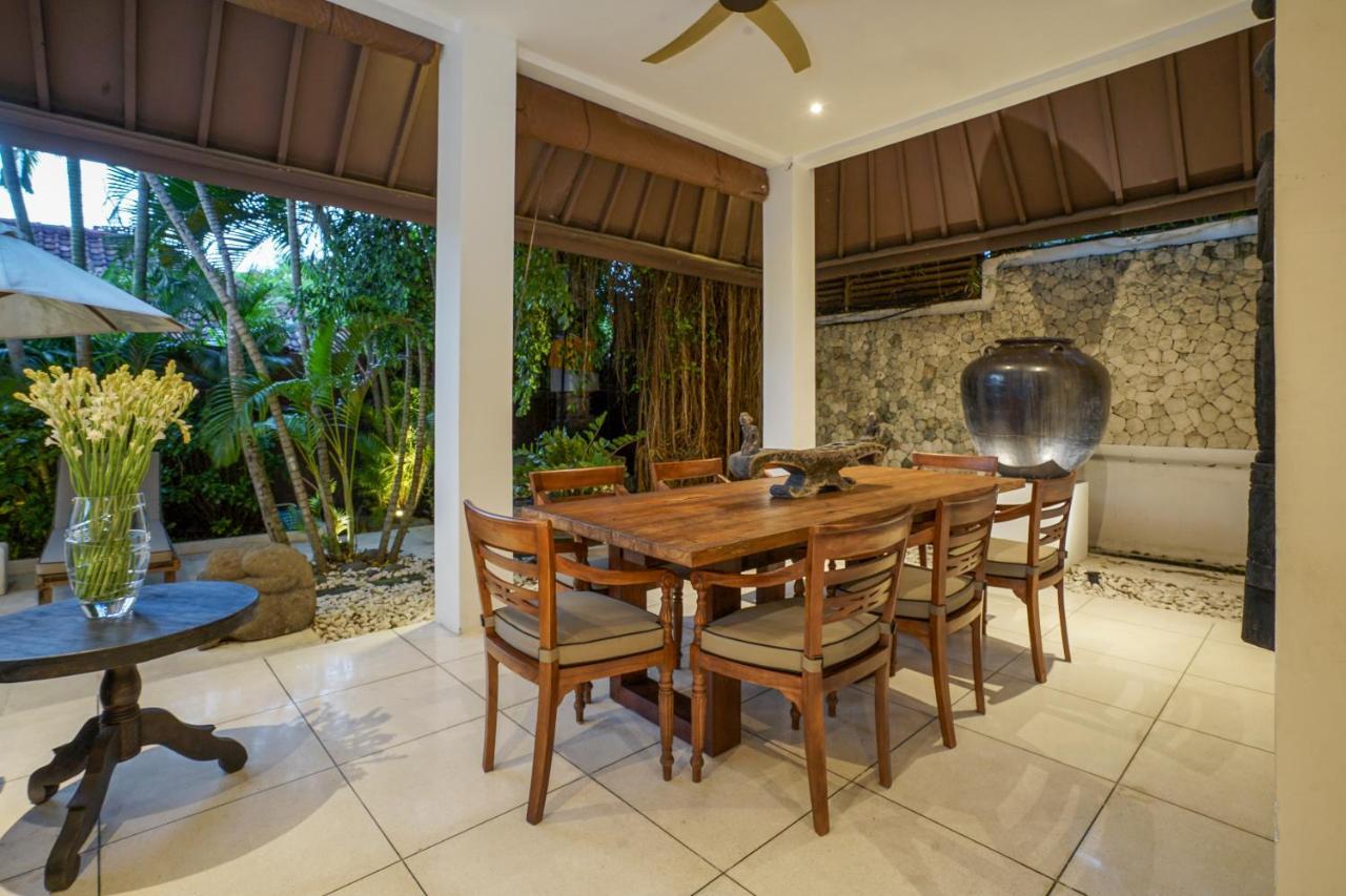 Asrina Villa'S Seminyak Екстериор снимка